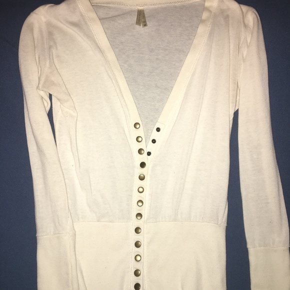 Color Story Top - Picture 1 of 5